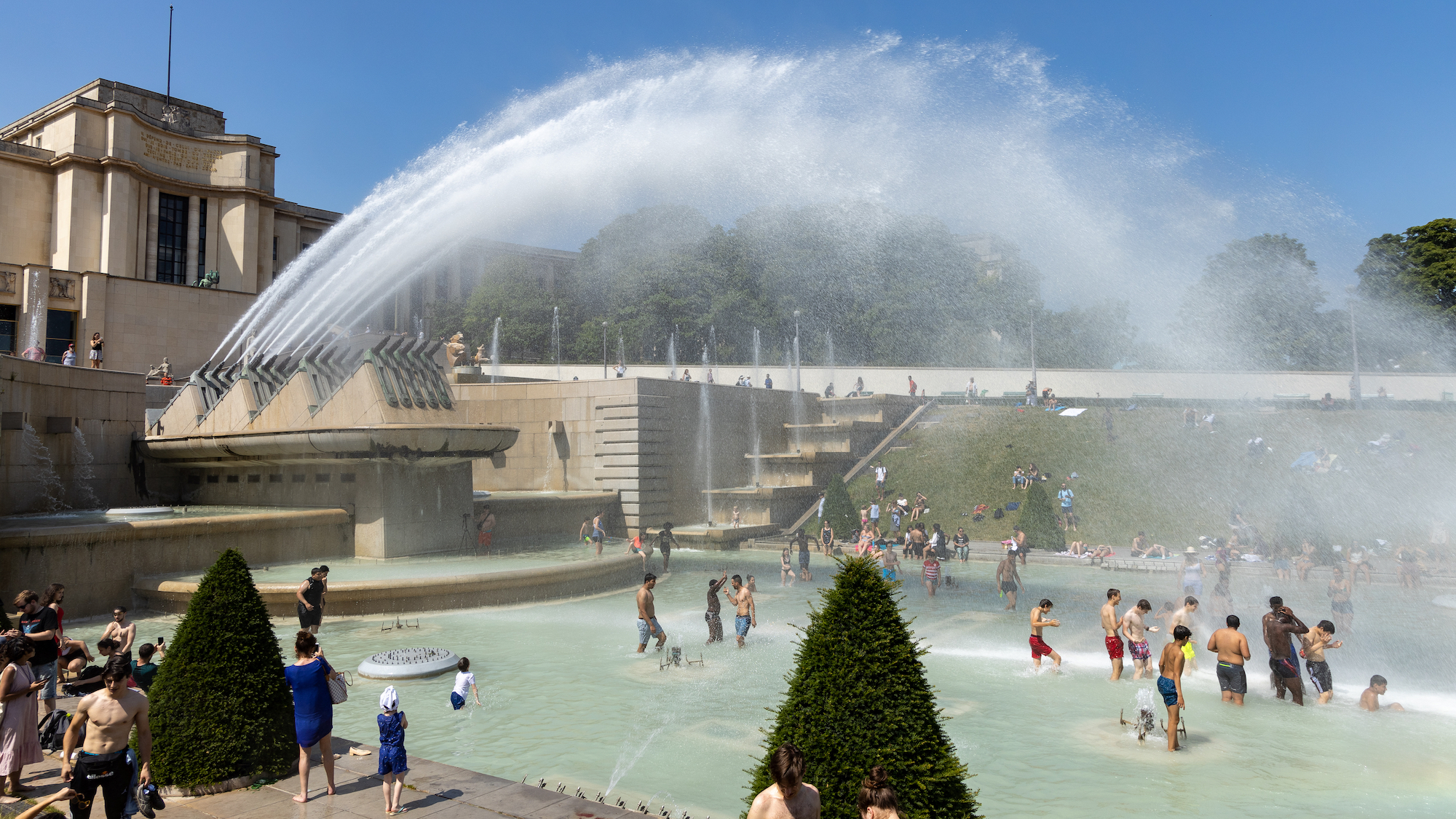 fontaine-trocadero-paris-jet-eau-rechauffement-cli