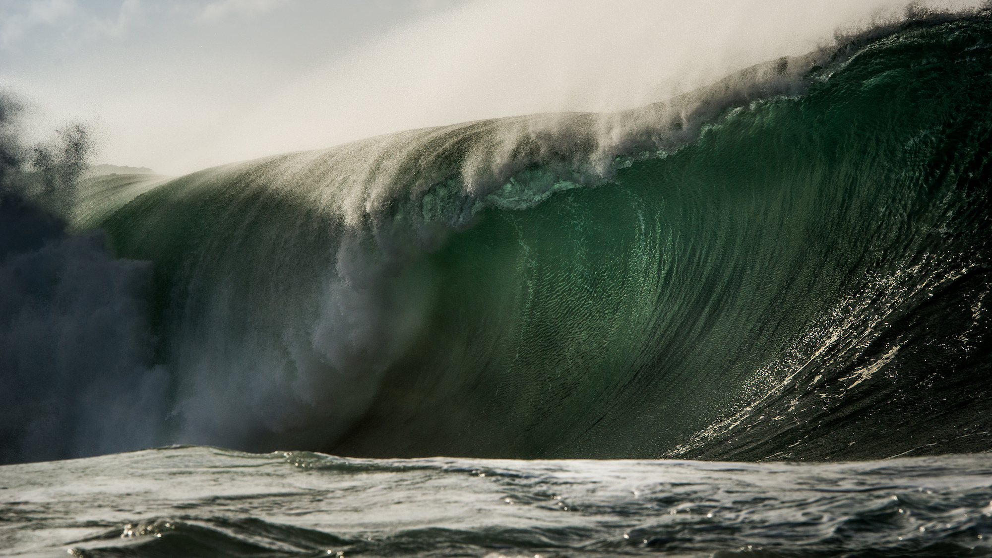 Ouragan Erin : la côté atlantique se prépare à des vagues géantes de 5 mètres vague