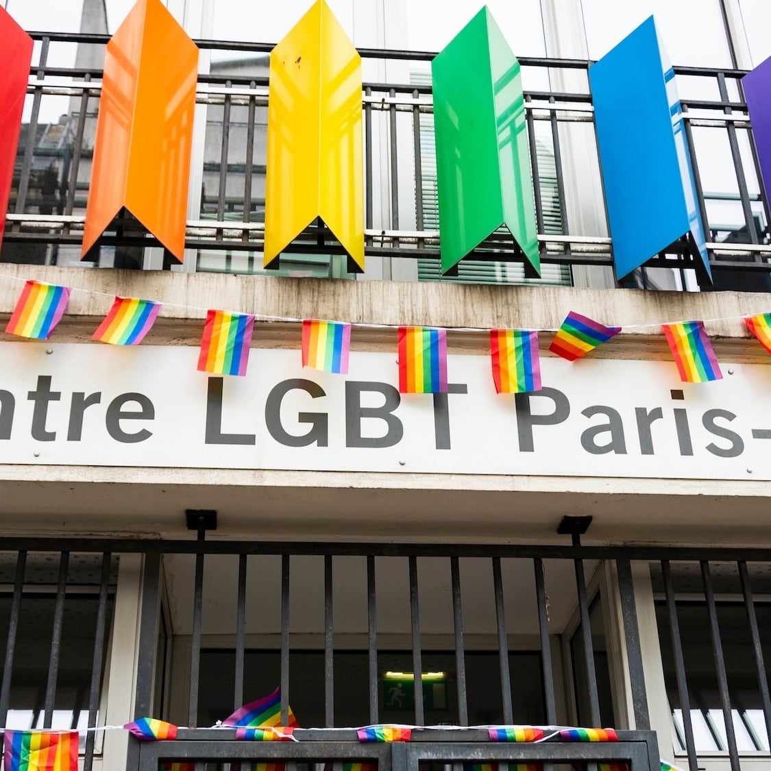 Le premier Centre d’archives LGBTQIA+ de France va ouvrir ses portes centre-lgbt-paris-creditelenadijour-shutterstock