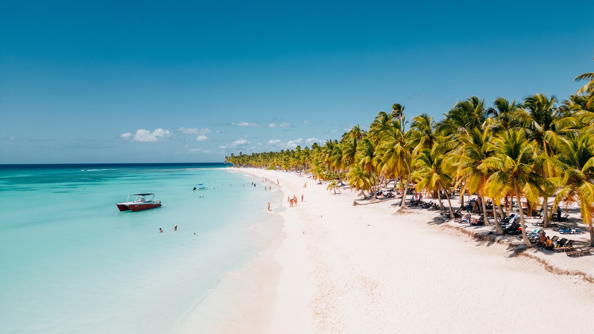 5 destinations où partir en voyage quand on est fauché shutterstock-2443655463