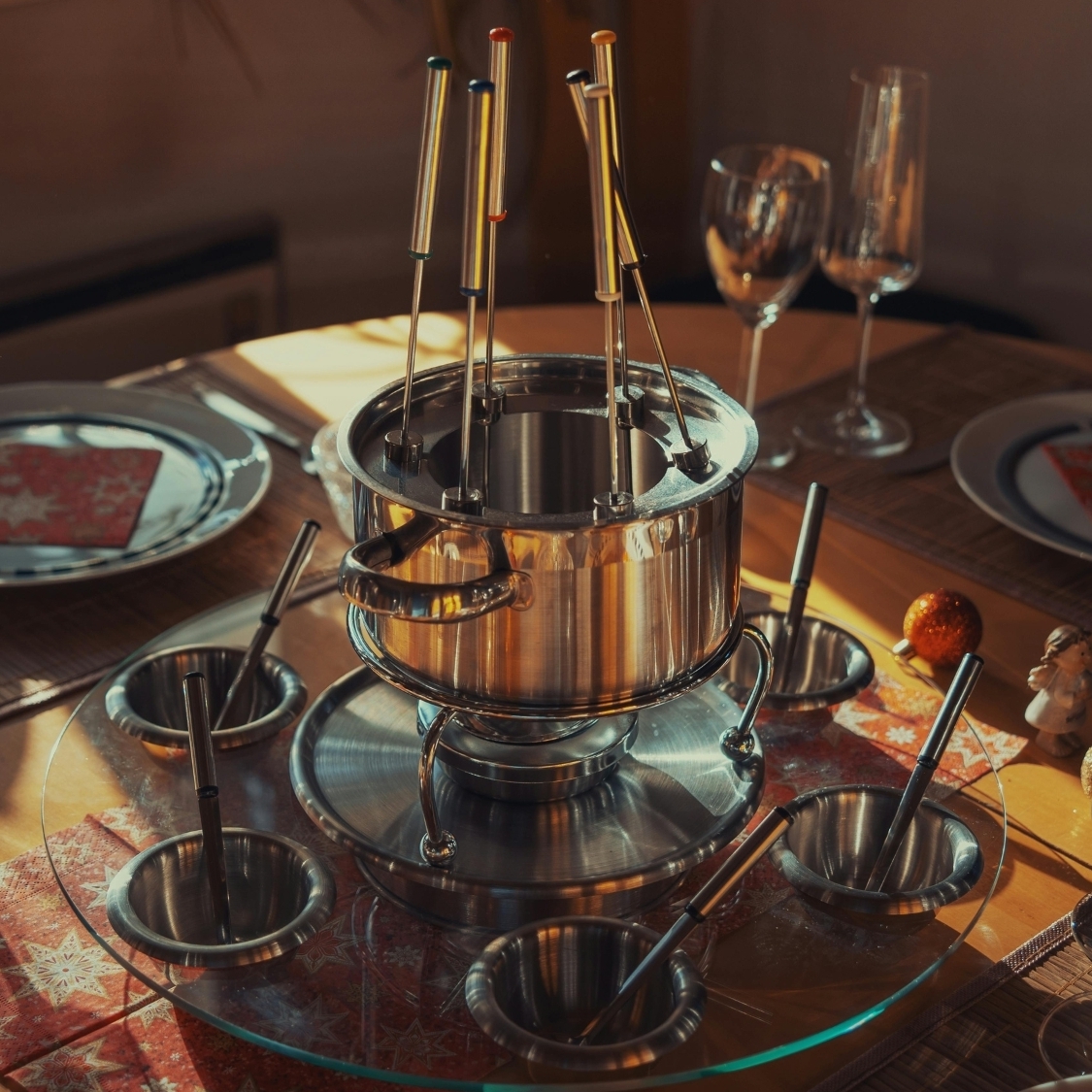 Le match 100% local des fondues : au fromage, au vin ou à l’huile, laquelle choisir ? fondue-match-dion