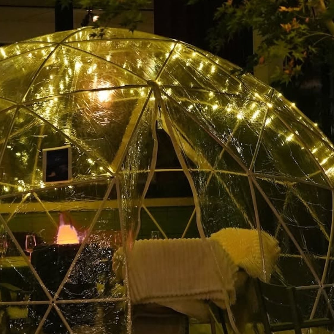 Des igloos avec raclette à volonté sur la terrasse d’hiver de cet hôtel du 10e terrasse-hiver-paris-hotel-grand-quartier