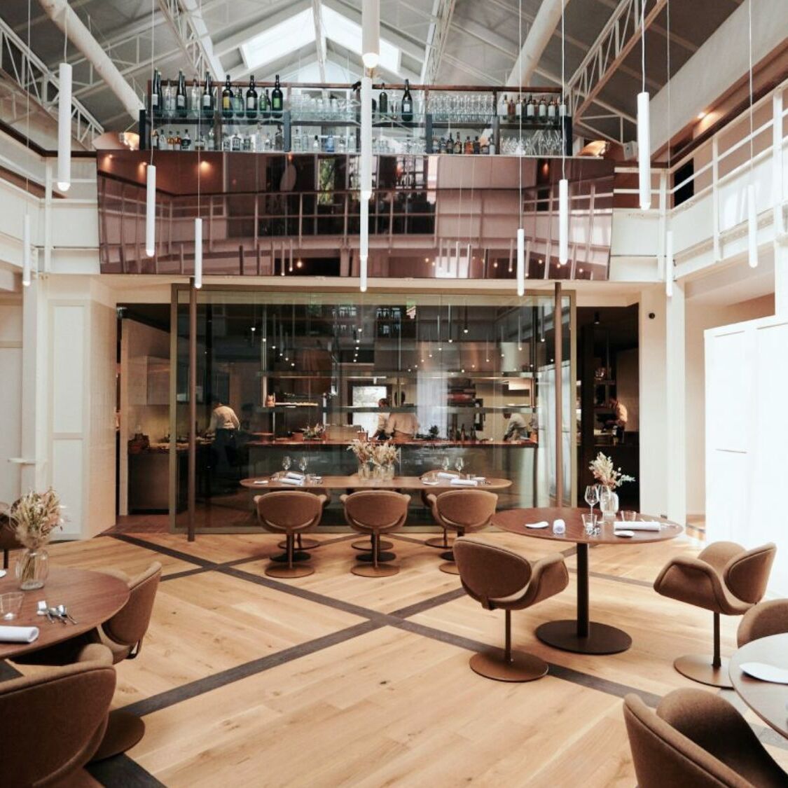 A restaurant in Lille makes it into the Top of the best tables in the world! restaurant-chaises-tables-bar