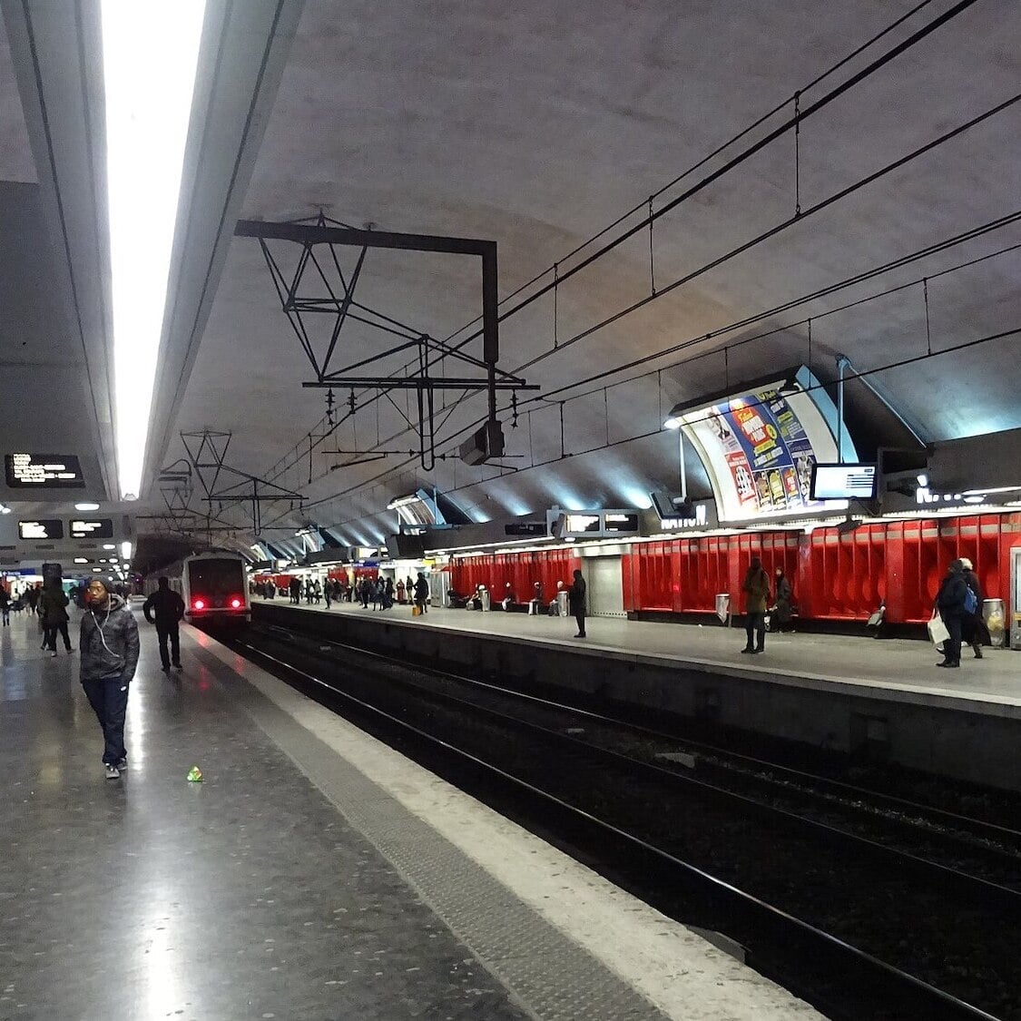 Cette station majeure de RER sera fermée tout l’été prochain 2048px-gare-de-la-nation-vide