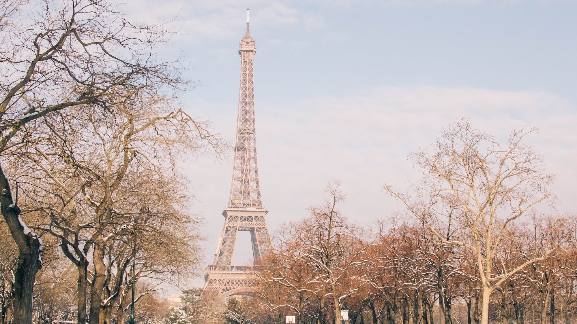 Météo à Paris : vers un retour progressif de l’hiver cette semaine shutterstock-2558033427
