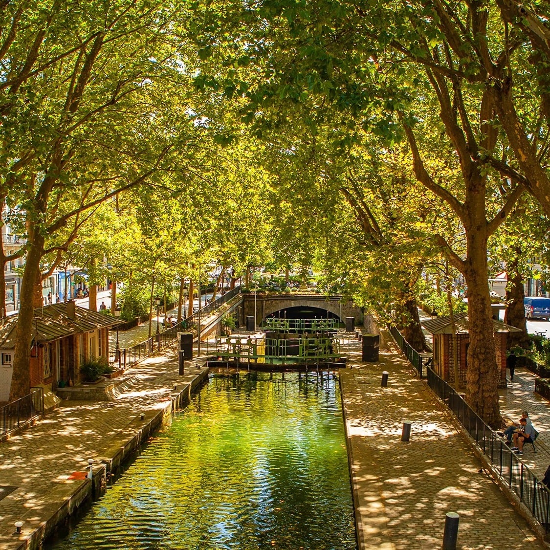 Cette passerelle du canal Saint-Martin porte désormais le nom de Jane Birkin passerrelle