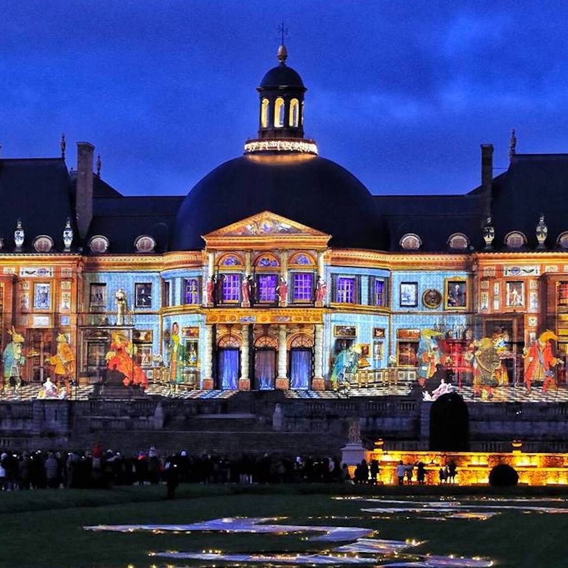 Des décos de Noël féeriques s’installent dans le plus beau château francilien collectif-image-melun-chateau-vaux-vicomte-le-bonb