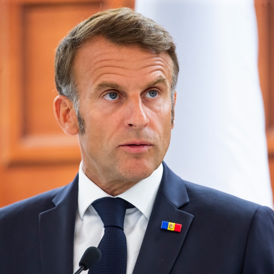 Macron veut faire passer l’amende pour usage de drogue à 500 euros shutterstock-2670957503