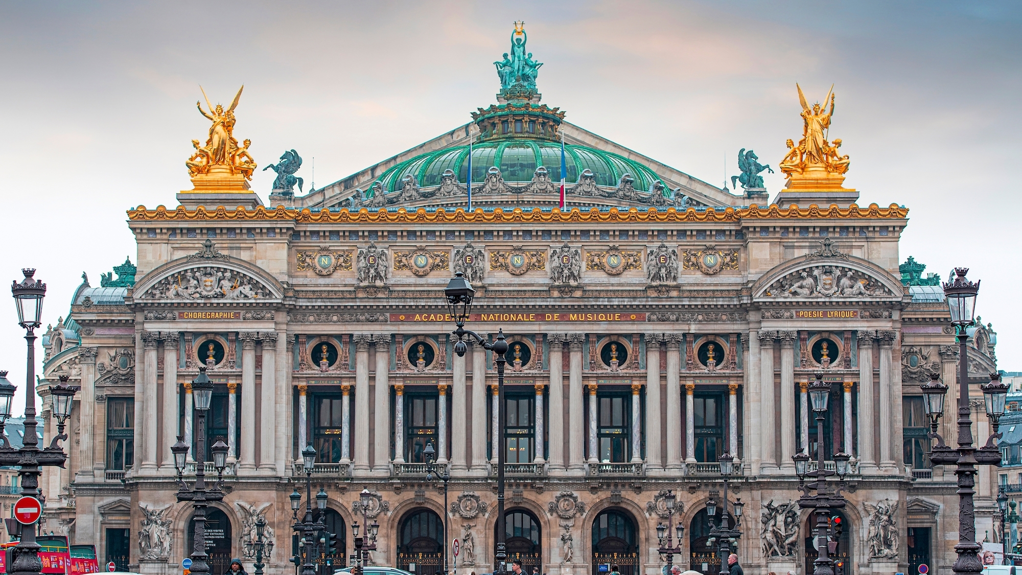 Opéra Garnier : à quoi ressemblera la salle mythique après les travaux ? shutterstock-2458529777