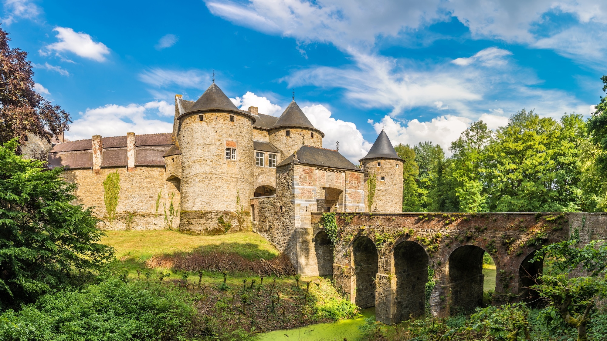 corroy-chateau-medieval-1h-bruxelles