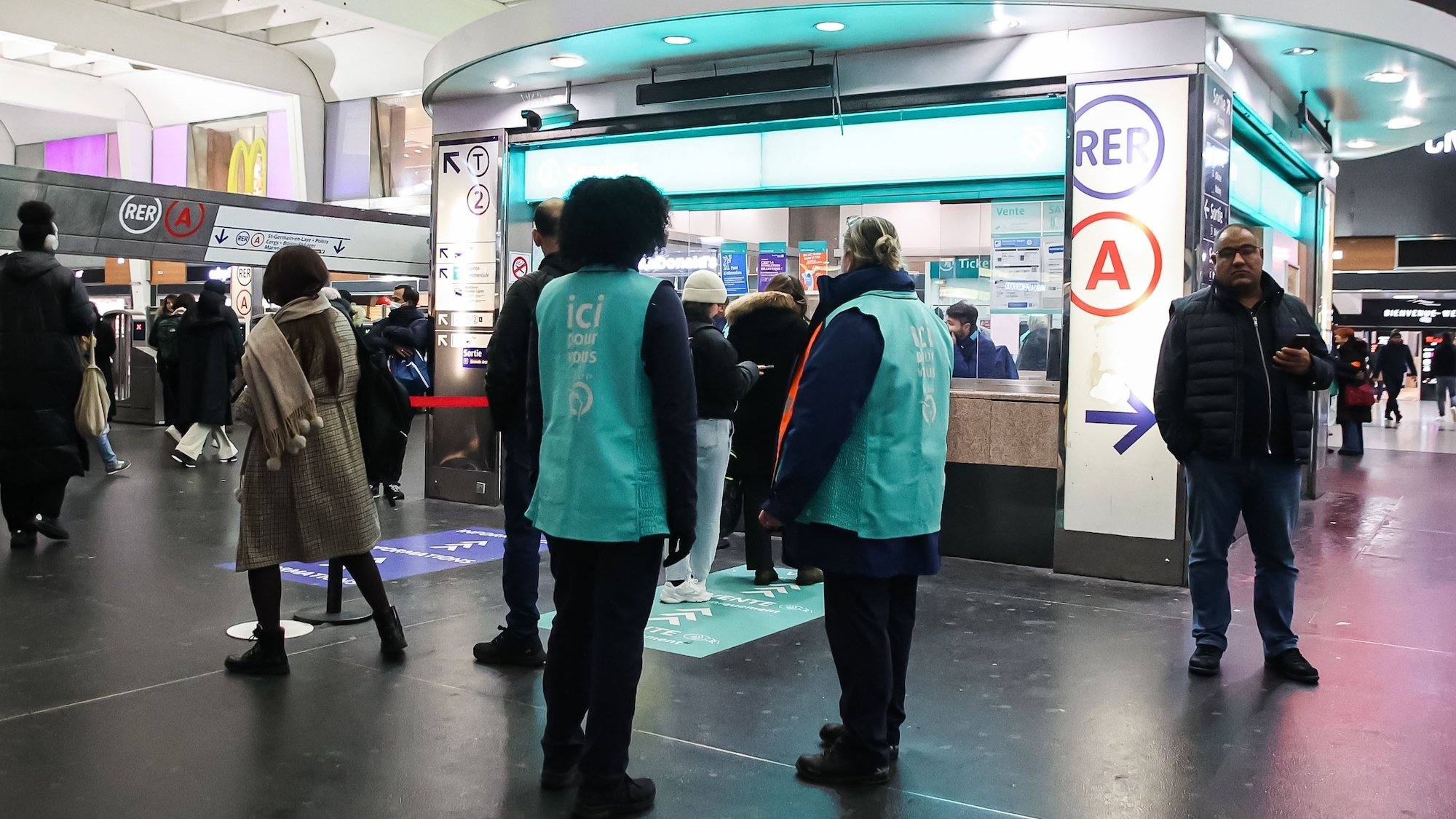 agents-ratp-rer-auber-la-defense-accueil-semaine-4