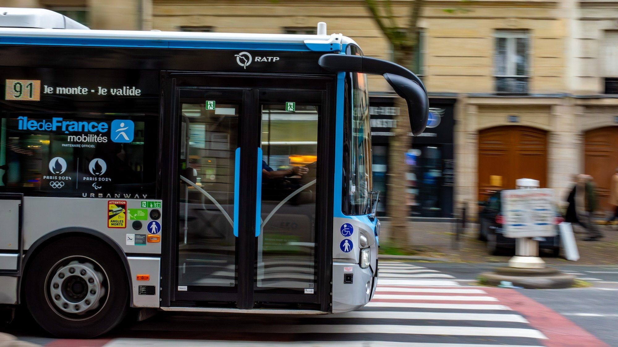 bus-en-mache-ratp-paris