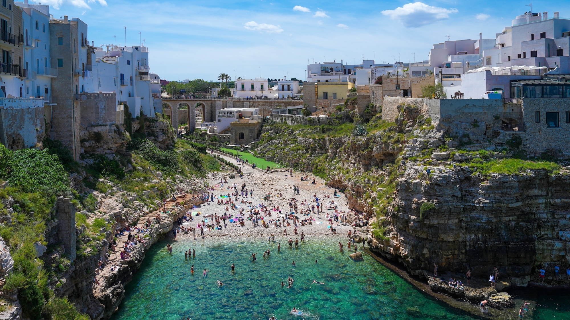 easyjet-nouvelles-destinations-aeroport-lyon-bari