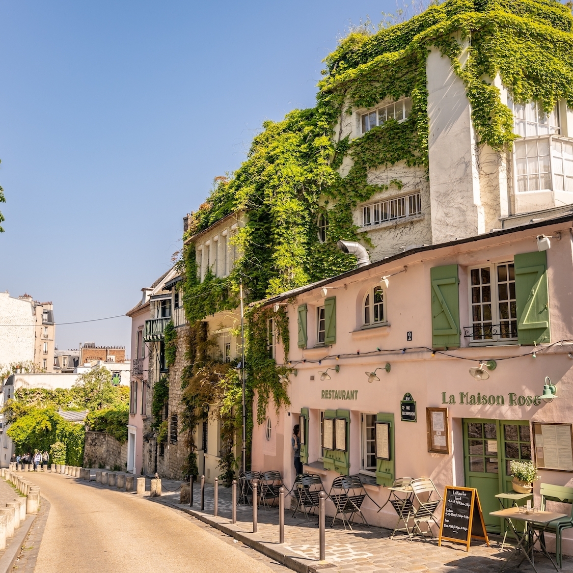 montmartre-paris-maison-rose-restaurant-rue-pie-to