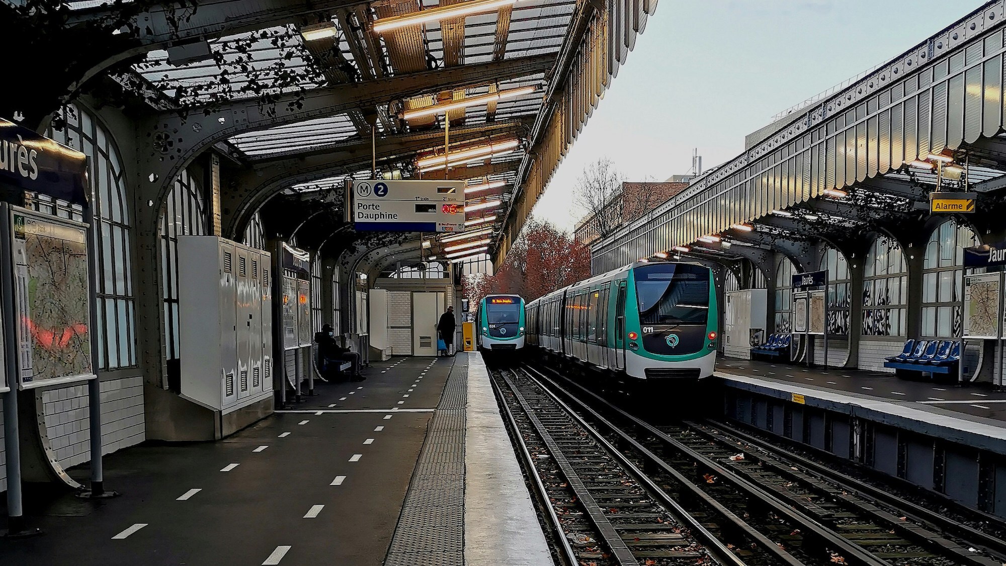 metro-paris-quai-ligne-2-jaures-ae-rien-arrive-e-d