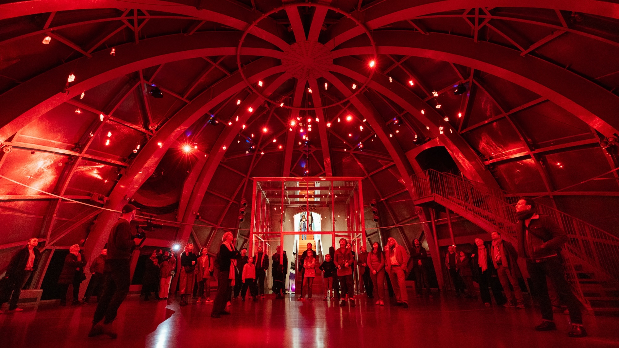 echoes-of-distant-lights-atomium-bruxelles-exposit