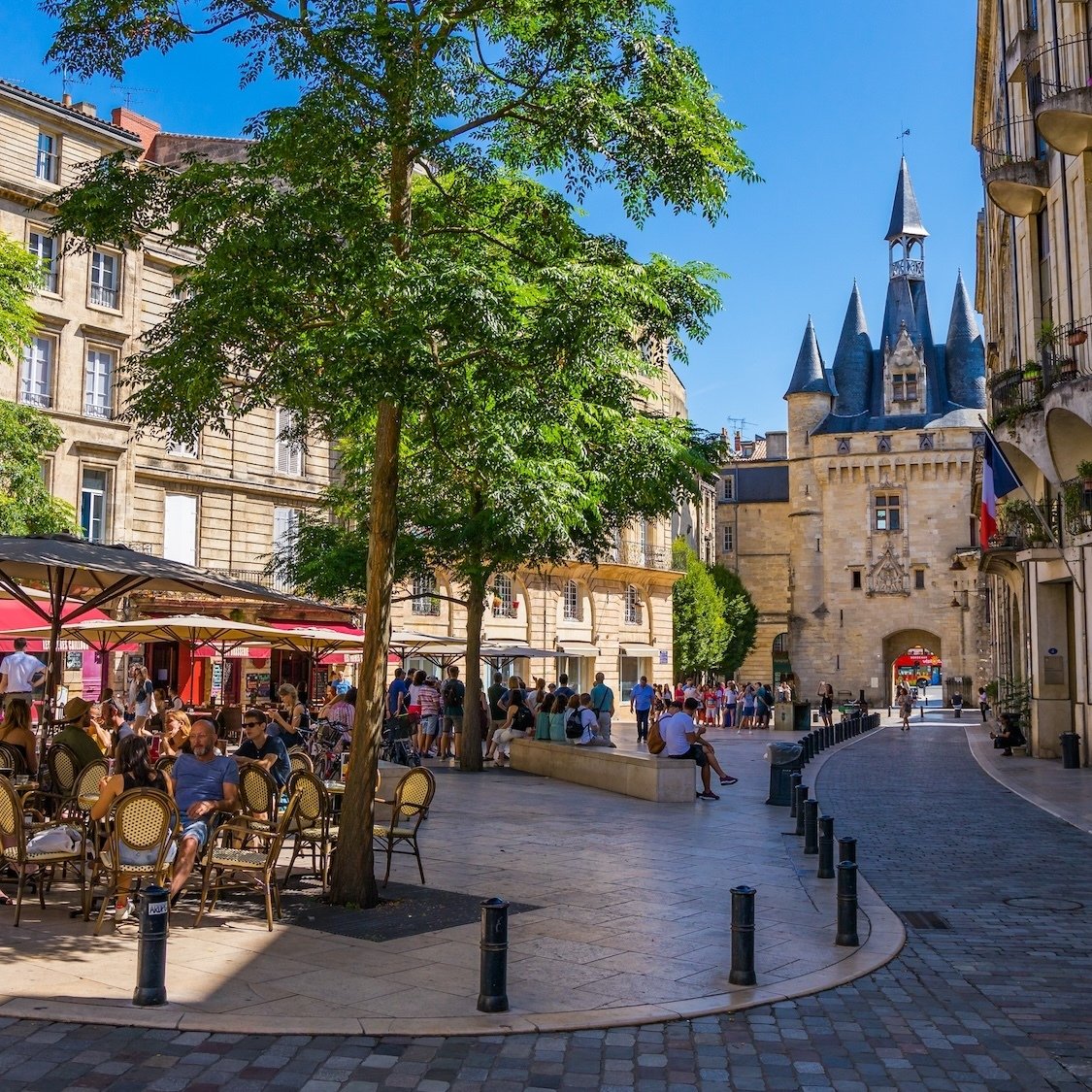 place-du-palais-bordeaux