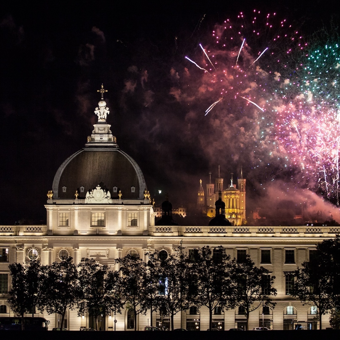 feu-artifice-defile-securite-festivites-14-juillet