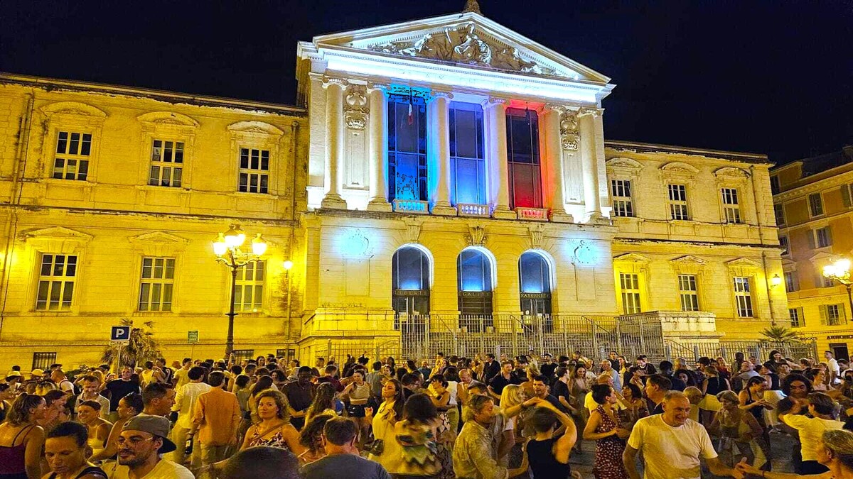 Un énorme open air gratuit de danse latino débarque à Nice tous les ...