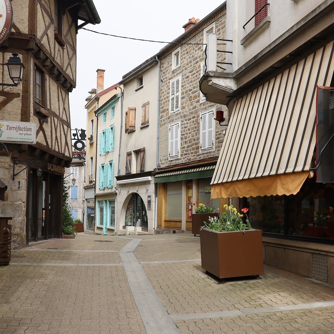 ambert-auvergne-maisons-un-euro