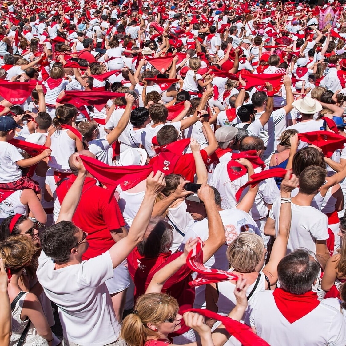 Ambiance rouge et blanc : les Férias enflamment Rennes ce samedi ! ferias-ok