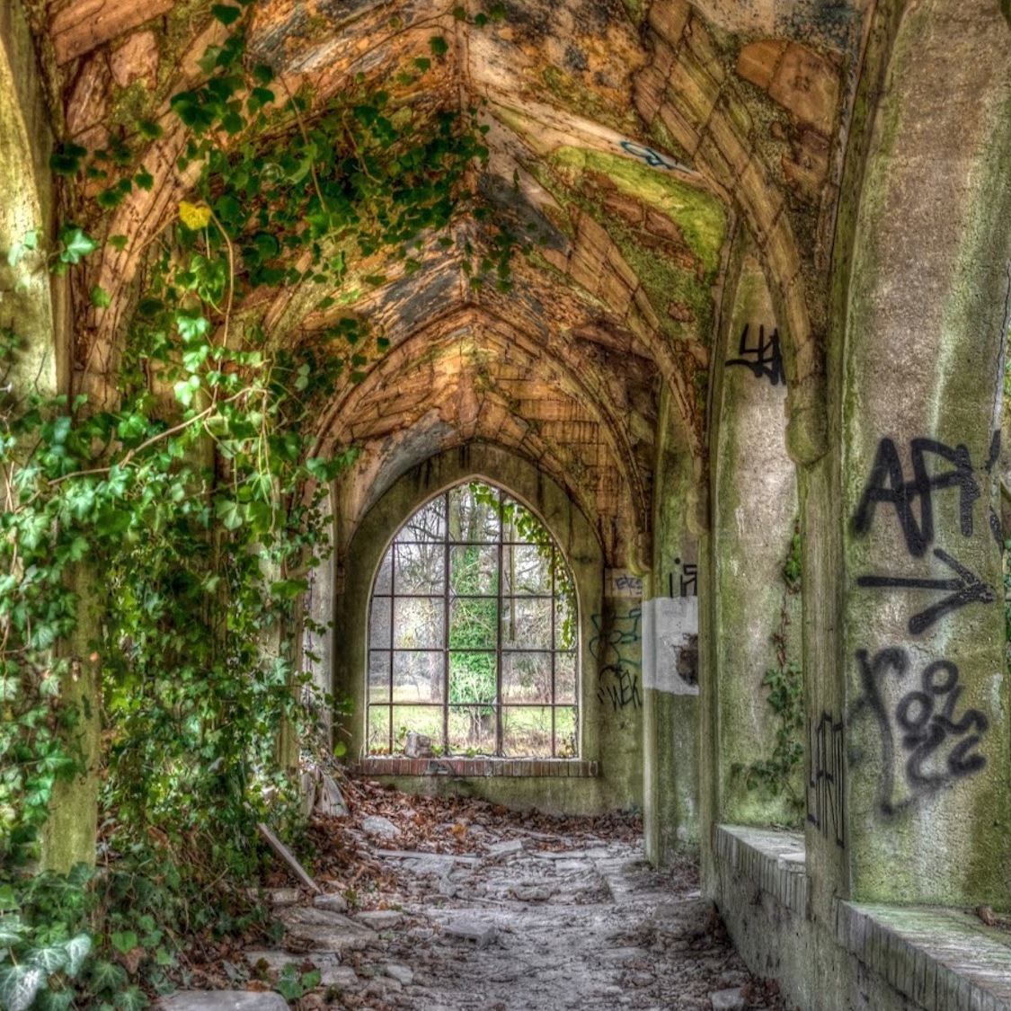 domaine-trois-colonnes-chateau-abandonne-ile-de-fr