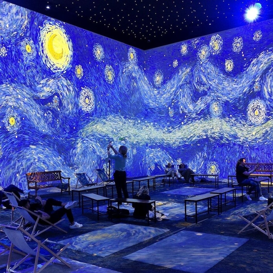 van-gogh-exhibit-the-immersive-experience-1-e17102