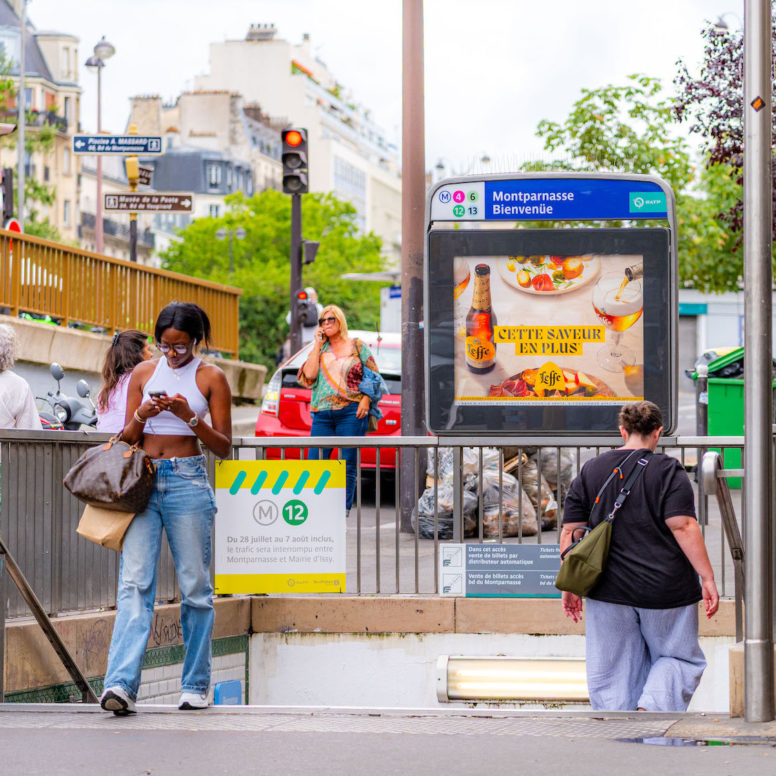 metr-ligne-12-sortie-paris-montparnasse-travaux-li