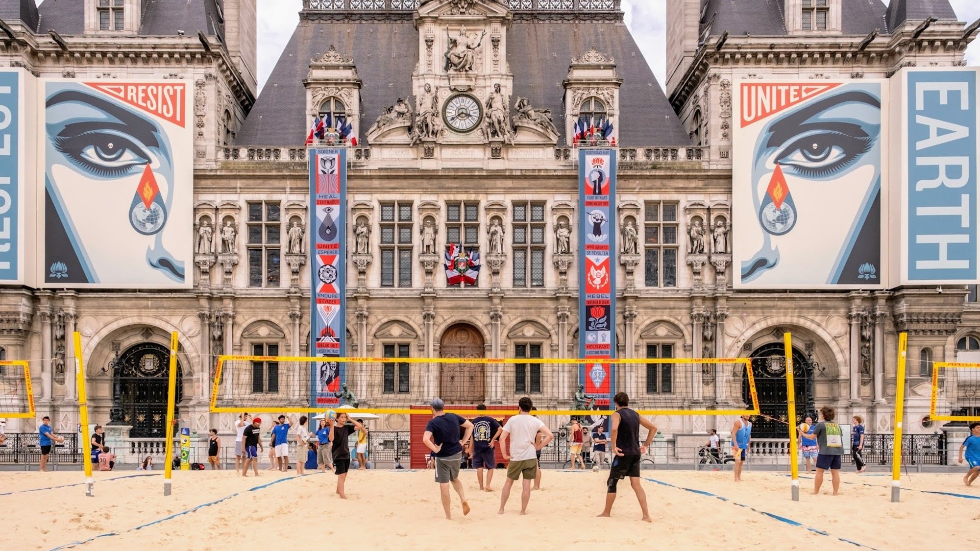 beach-volley-parvis-hotel-de-ville-paris-sable-fil
