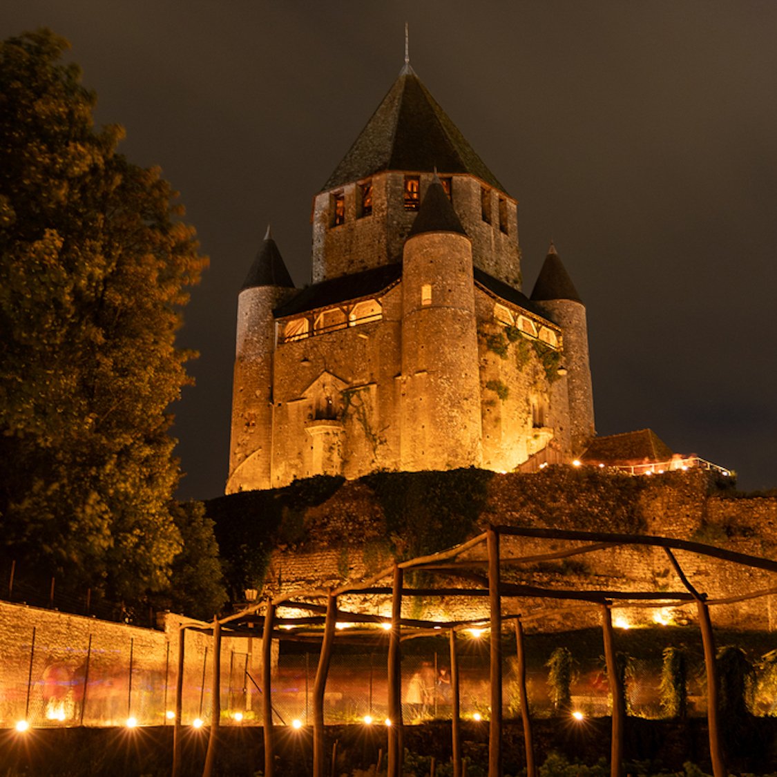 provins-chateau-bougies-illuminations-lueurs-du-te