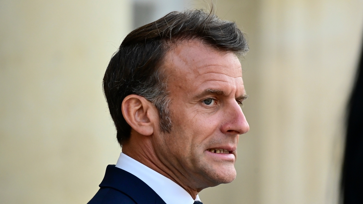 Musée Grévin: the statue of Emmanuel Macron was stolen this Monday! | Le Bonbon
