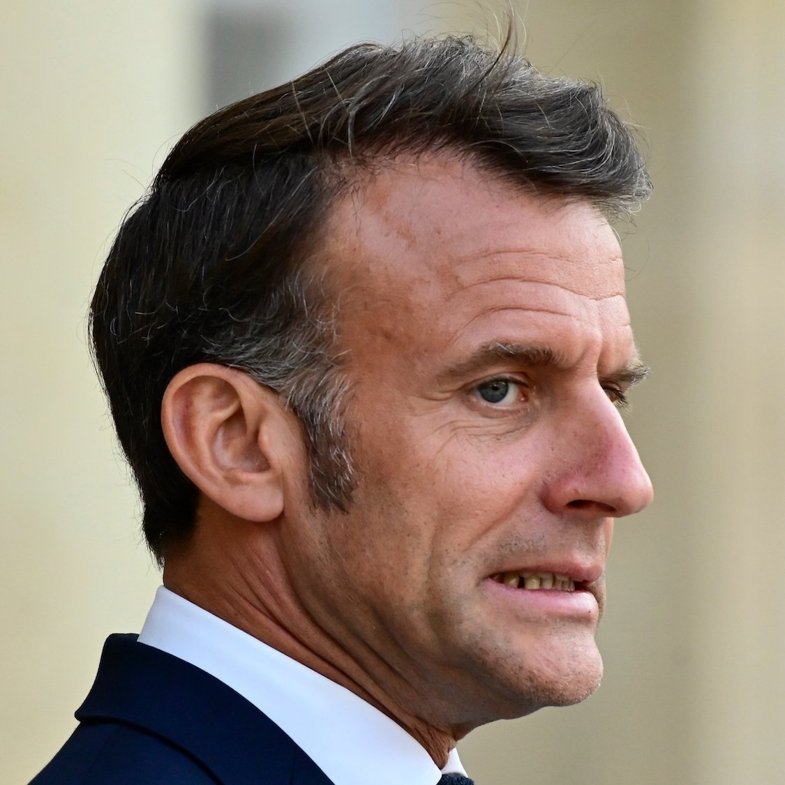 emmanuel-macron-musee-grevin-statue-volee-le-bonbo