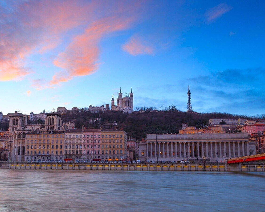 saone-sunset-picture-id915263536-2-1600