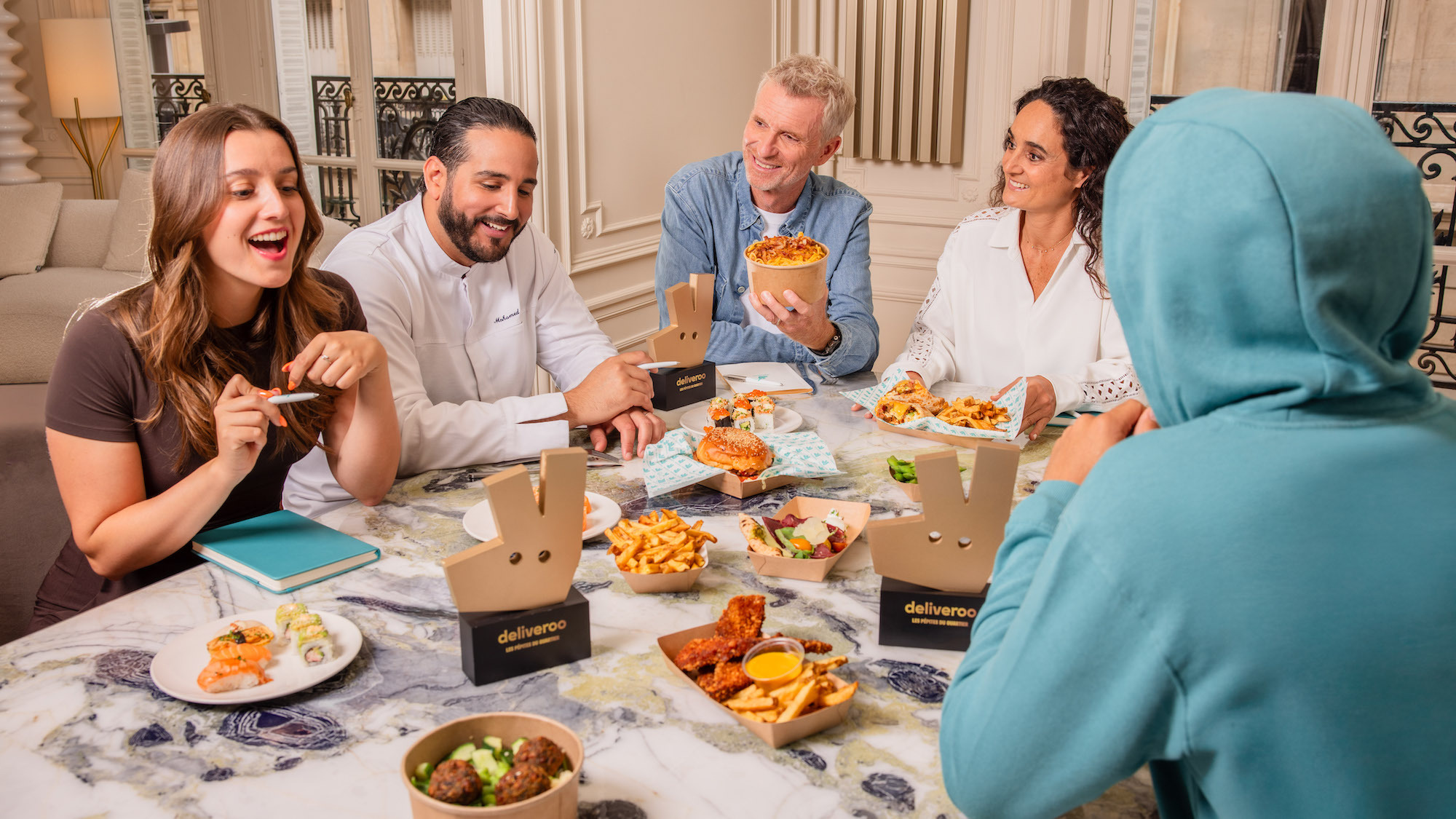 Les Pépites du Quartier 2025 : votez et devenez membre du jury pour les 10 ans de Deliveroo ! deliveroo-jury-myste-re-vote-mohamed-cheock-denis-