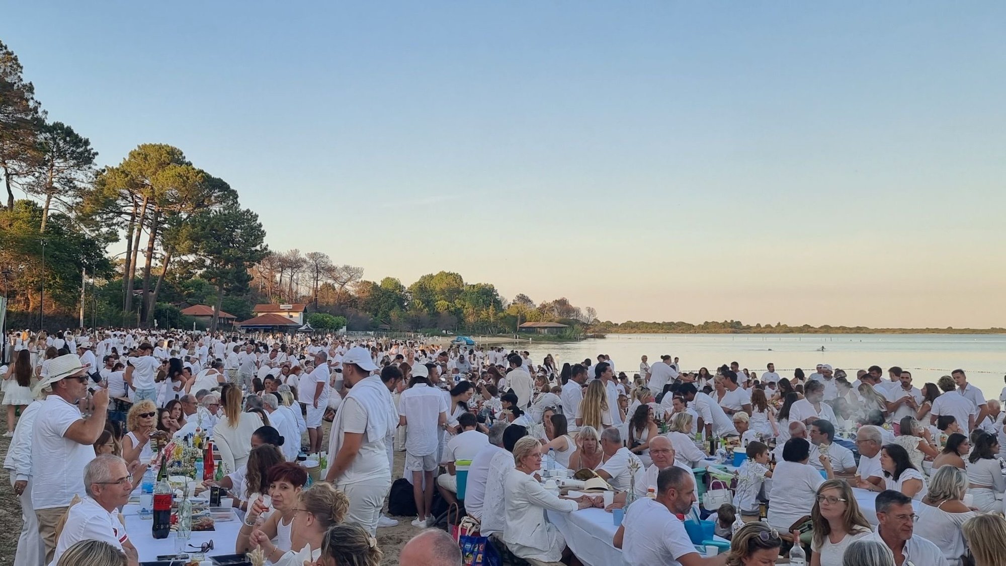 soiree-blanche-plage-cazaux