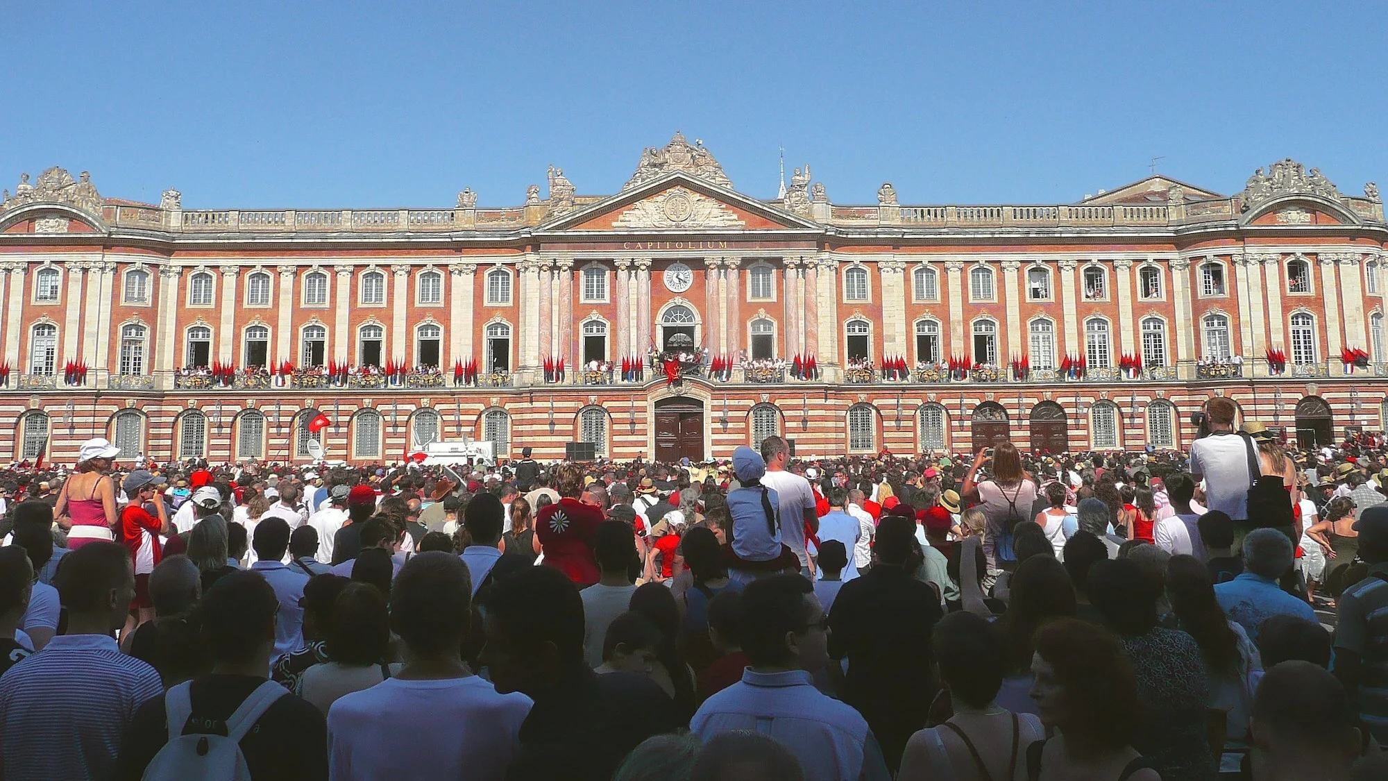 ecran-geant-place-capitole-toulouse-finale-top-14
