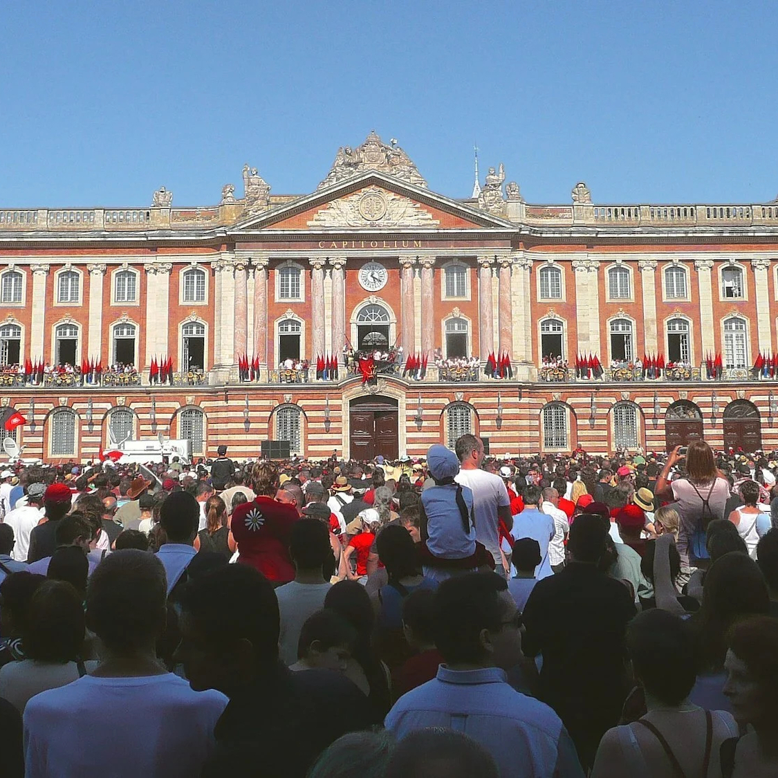 ecran-geant-place-capitole-toulouse-finale-top-14