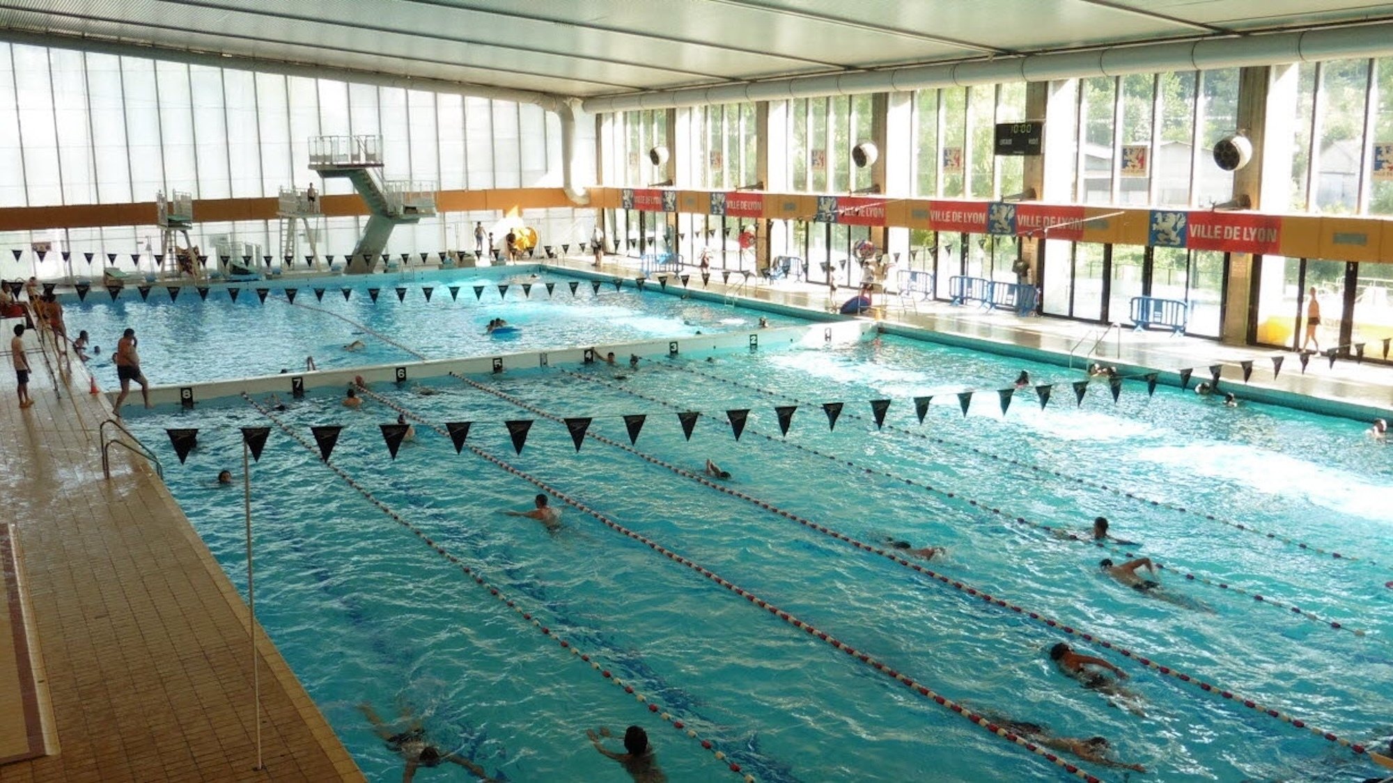 piscine-lyon-vaise-ferme-ete