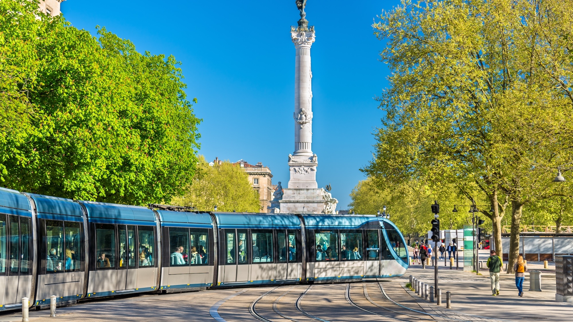 tram-bordeaux-quinconces