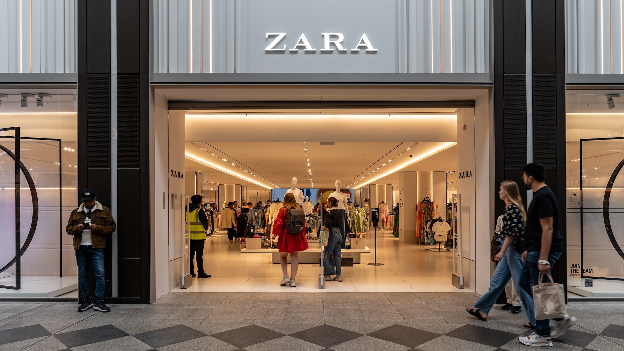 zara-plus-grand-magasin-monde-belgique-anvers