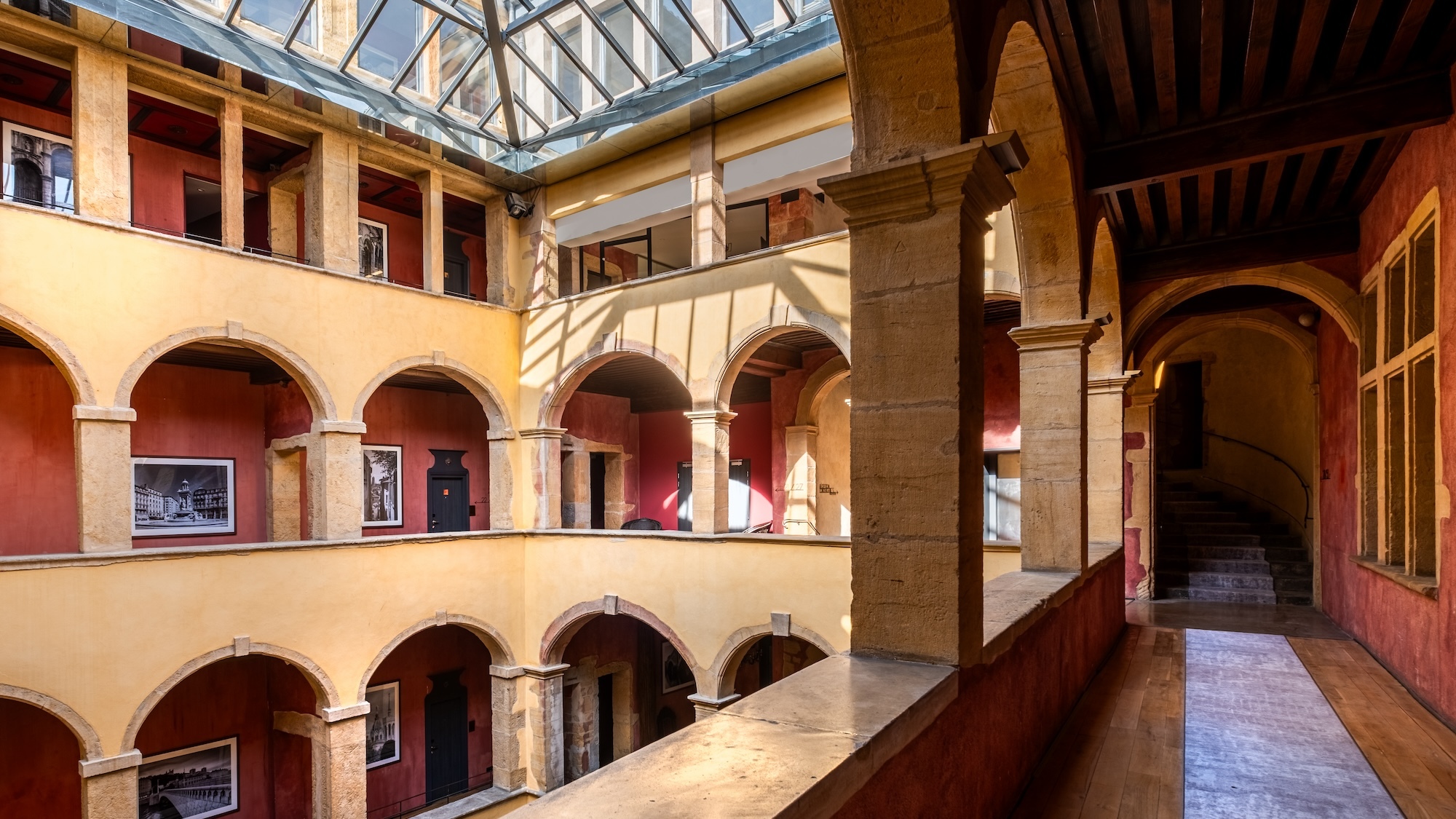 cour-des-loges-lyon-a-radisson-collection-hotel-la