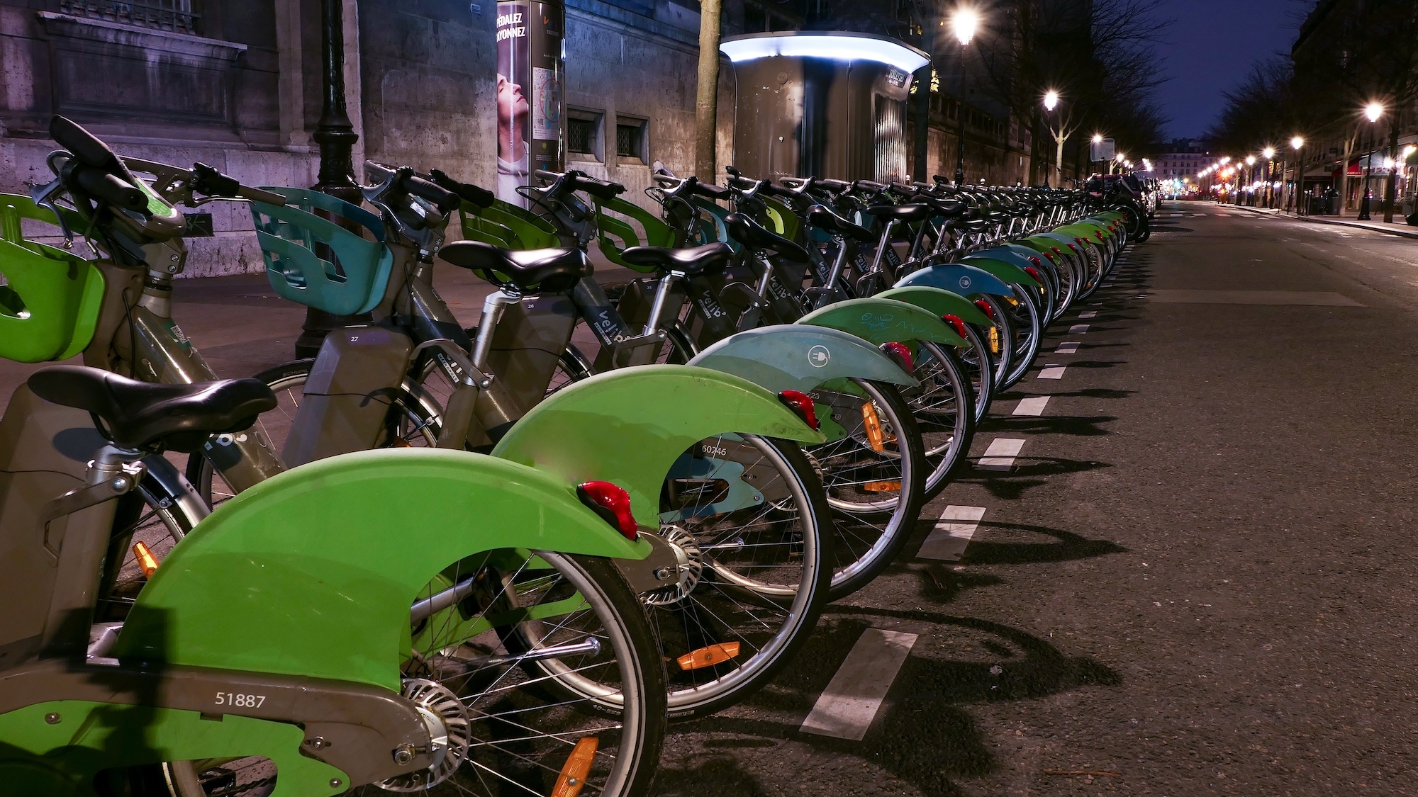 velibs-gratuit-paris-nuit-blanche-2025-le-bonbon