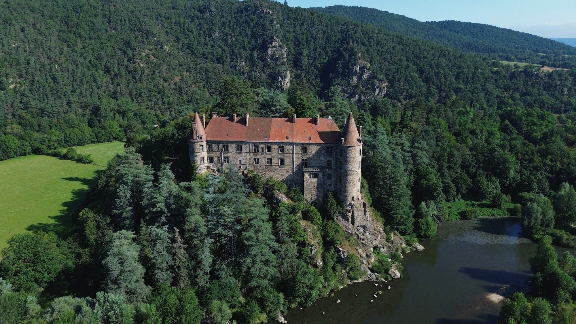 chateau-lavoute-polignac-2h-lyon