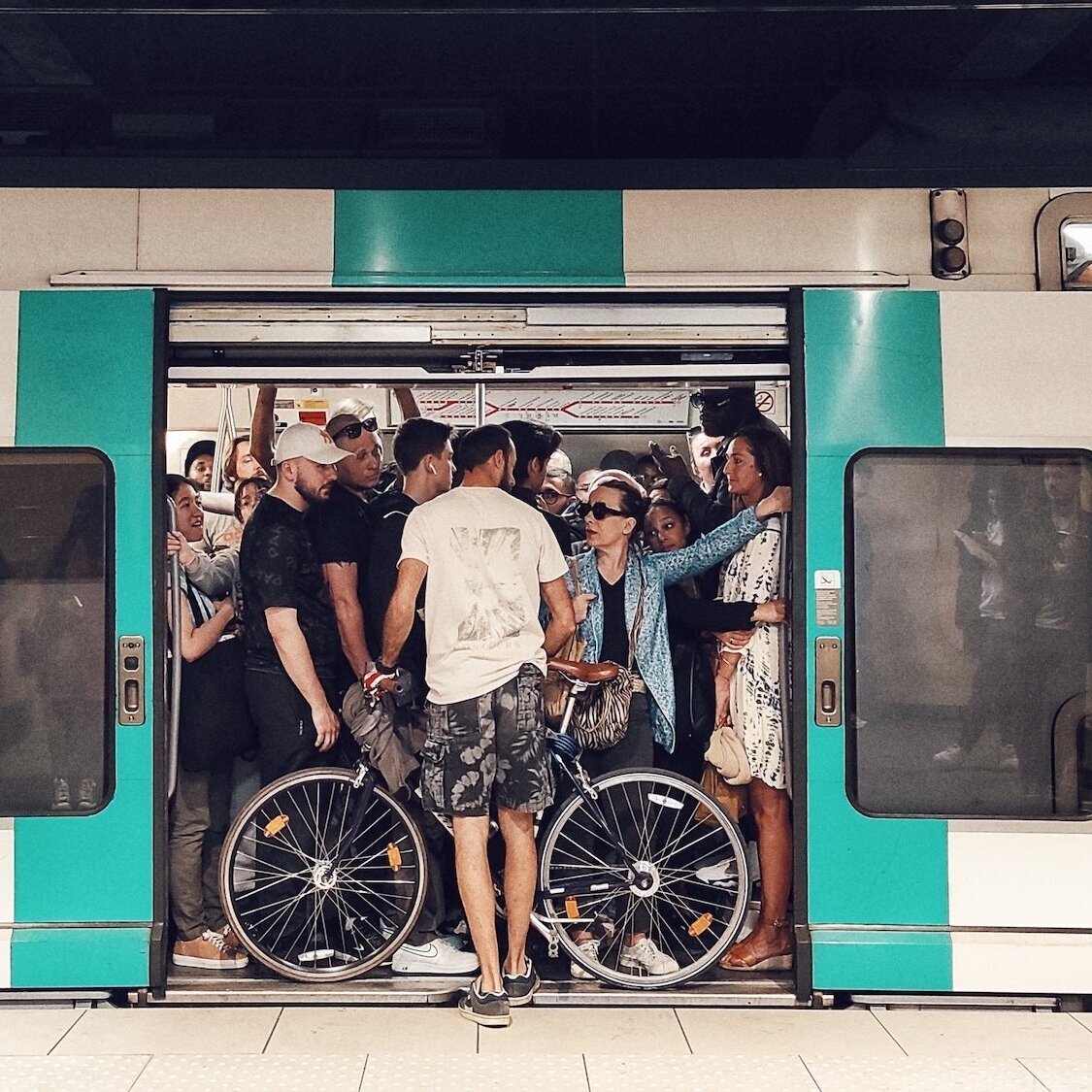 Bientôt des wagons réservés aux femmes dans les transports franciliens ? rer-a-travaux-ete-trafic-interrompu-le-bonbon-pari
