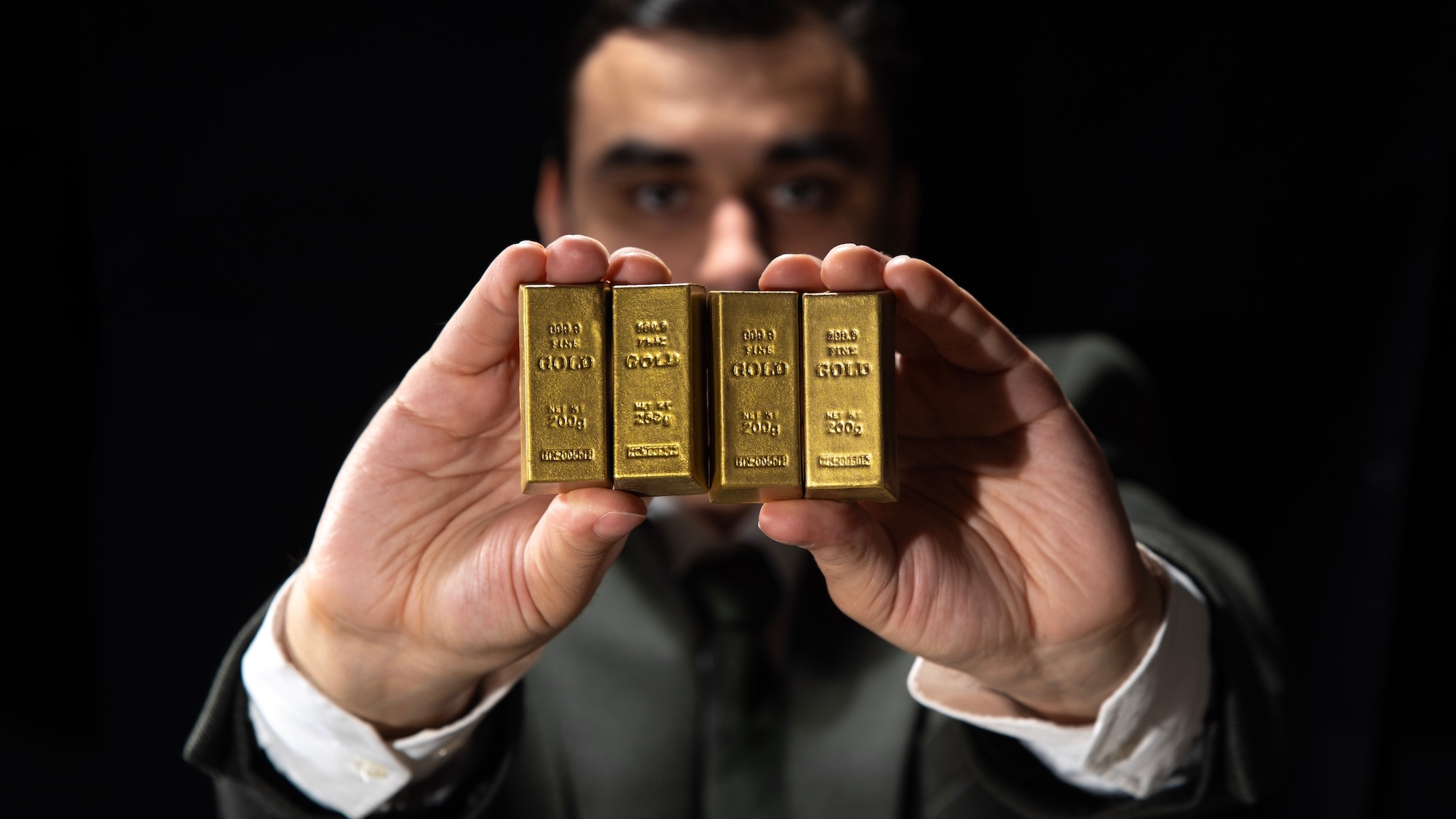 lyon-700000-euros-lingots-jardin