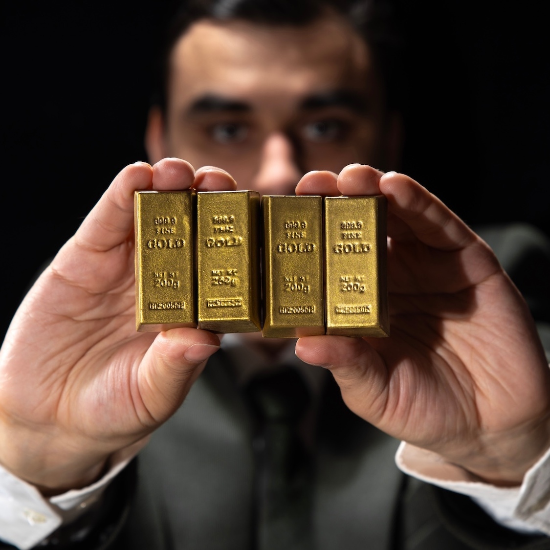 lyon-700000-euros-lingots-jardin