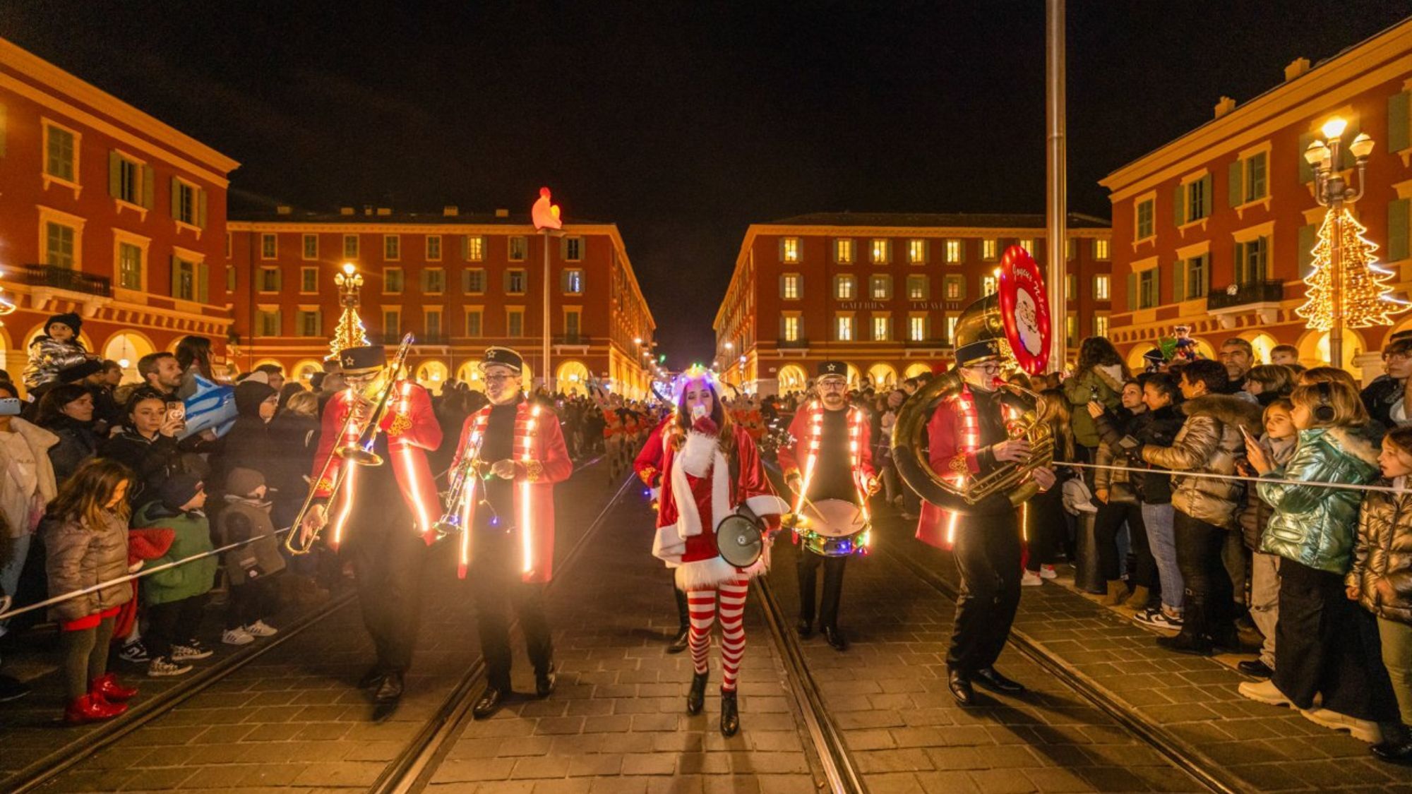 parade-noel-nice-2025