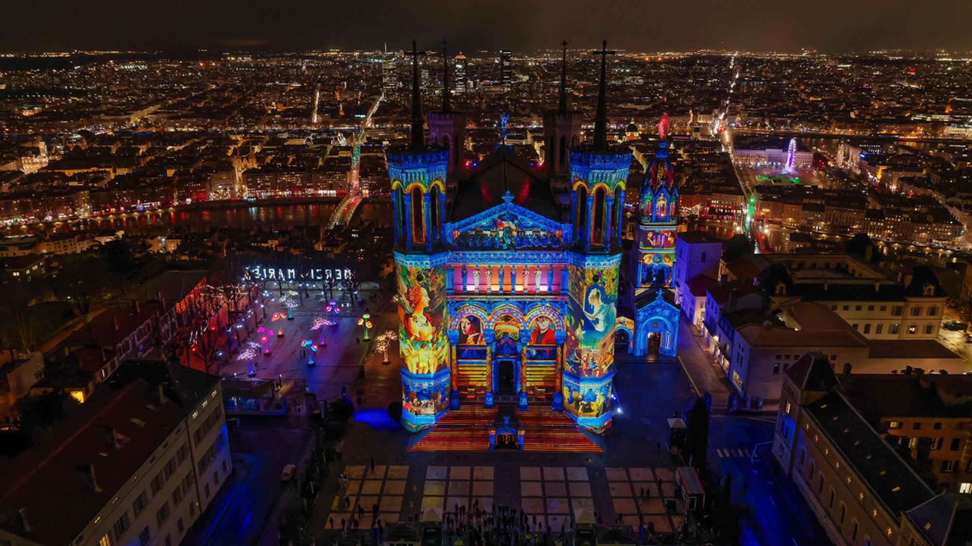 lyon-fourviere-lumieres-illuminations