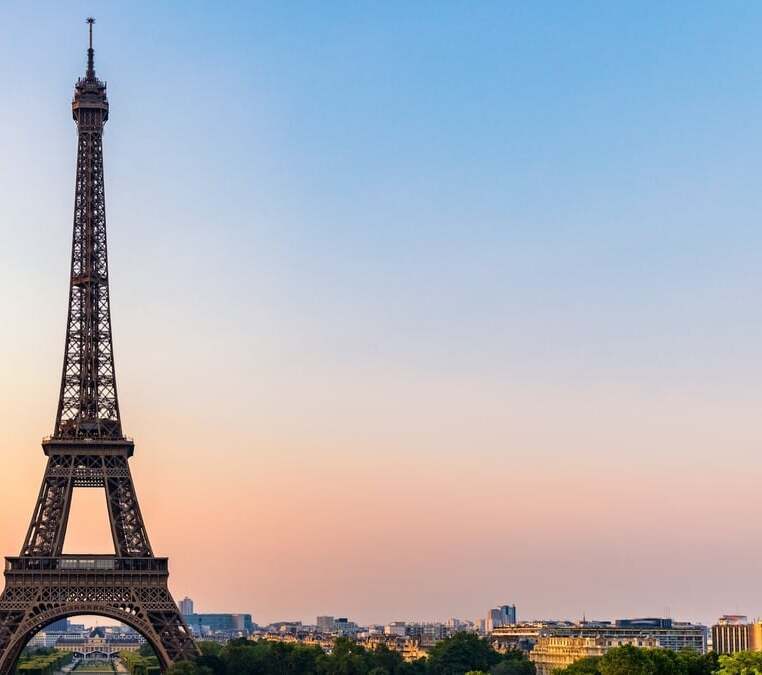 This hidden winter rooftop offers a magnificent view of the Eiffel Tower -daliu-shutterstock-2-1200