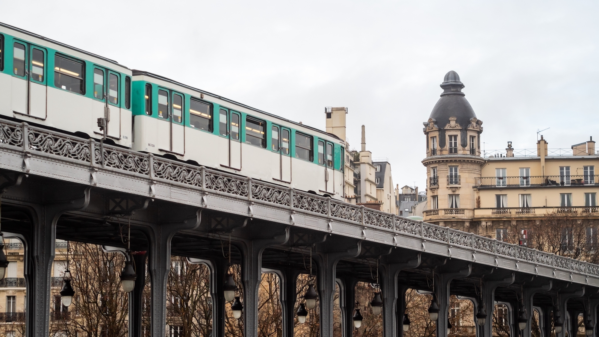 shutterstock-2404166035